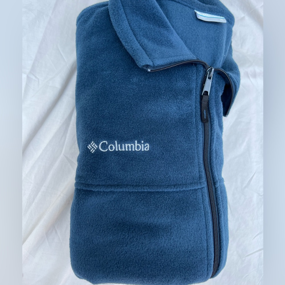 Columbia Jacket in Navy Blue